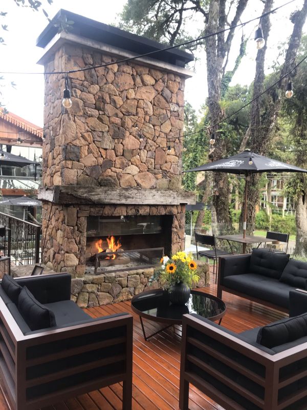 Deck with firepit